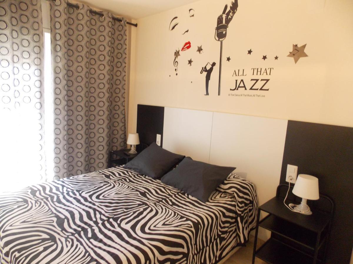 Ventura Park A-6 Apartment Салоу Екстериор снимка
