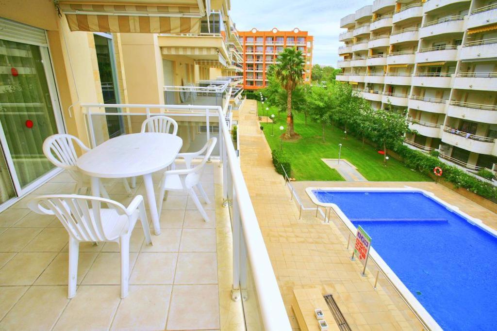 Ventura Park A-6 Apartment Салоу Екстериор снимка